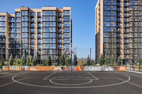 AL_L6483.jpg AL_L6483.jpg